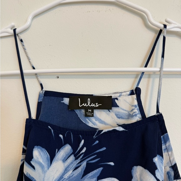2/$30 Lulu's - Navy White Floral Crop Tank Top Size M - Picture 5 of 9